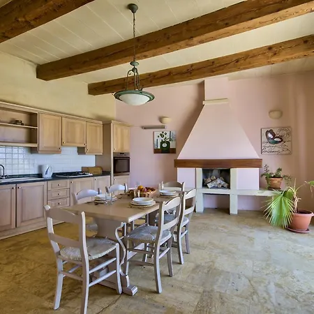 Farmhouse Maya *